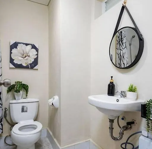 Apartment 309b Condotel Near Airport &mall,pool,gym,netflix