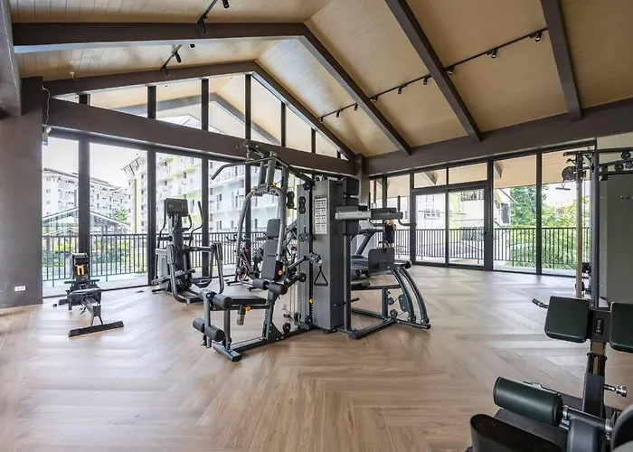 309b Condotel Near Airport &mall,pool,gym,netflix *