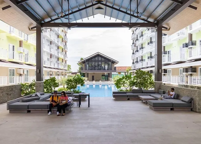 Apartment 309b Condotel Near Airport &mall,pool,gym,netflix