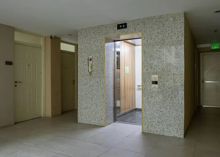 309b Condotel Near Airport &mall,pool,gym,netflix * Lapu-Lapu City